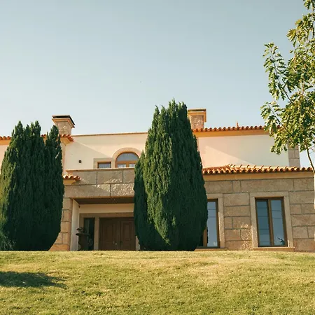 Royal Fraga Do Douro Дом отдыха *